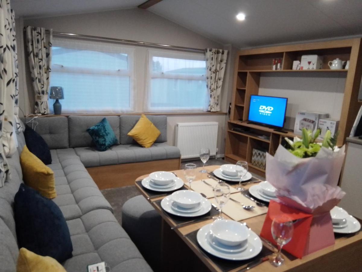 Scratby 3 Bed ,Sleeps 8 Caravan California Cliffs Holiday Park المظهر الخارجي الصورة